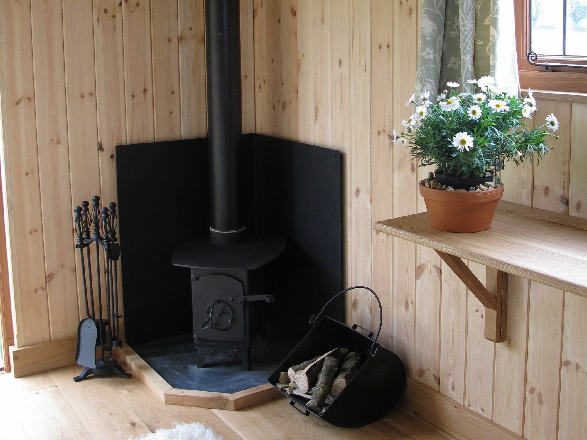 Marshwood Farm B&B And Shepherds Hut Dinton  Dış mekan fotoğraf